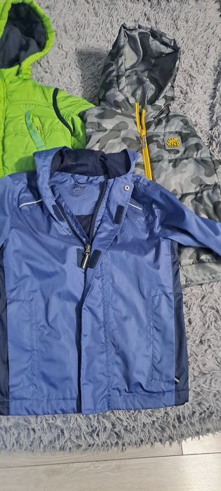 2 bezrękawniki, 1 kurtka zimowa 122, 1 kurtka wiosenna
