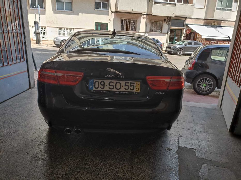 Jaguar XE — fotografia 8