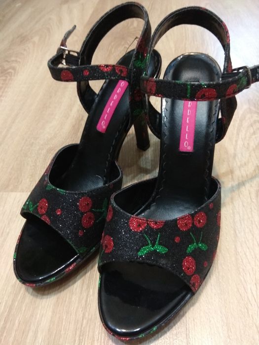 Bordello PinUp Wisienki Buty na obcasie