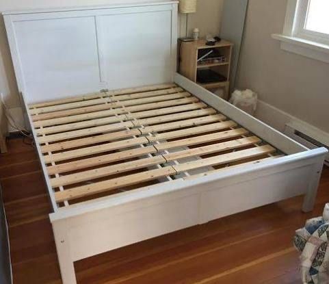 Cama de casal IKEA com colchão e estrado 140X200
