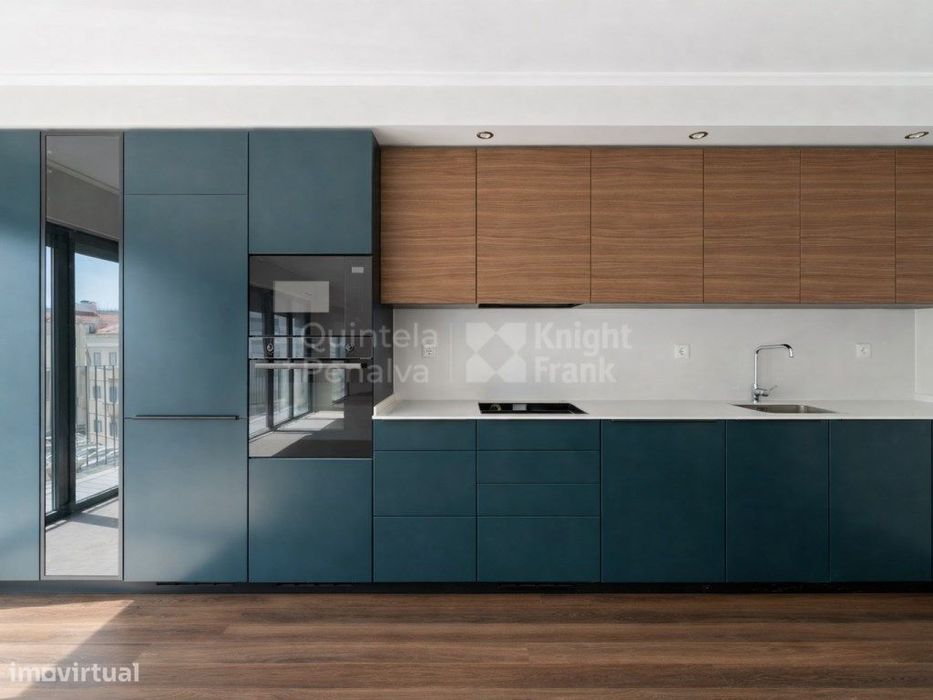 Apartamento T1 com arrecadação e garagem, em Alcântara