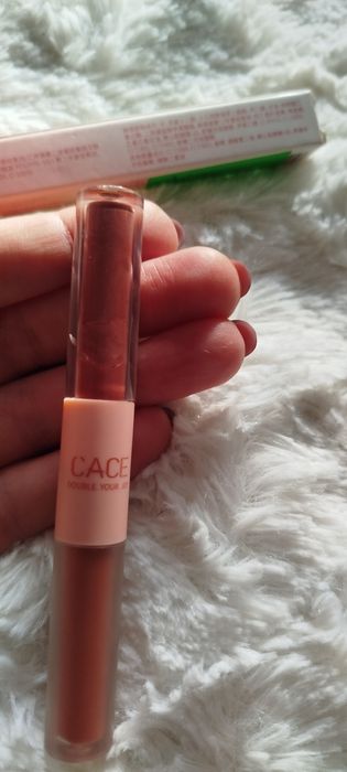 Błyszczyk pomadka mat nude nowa