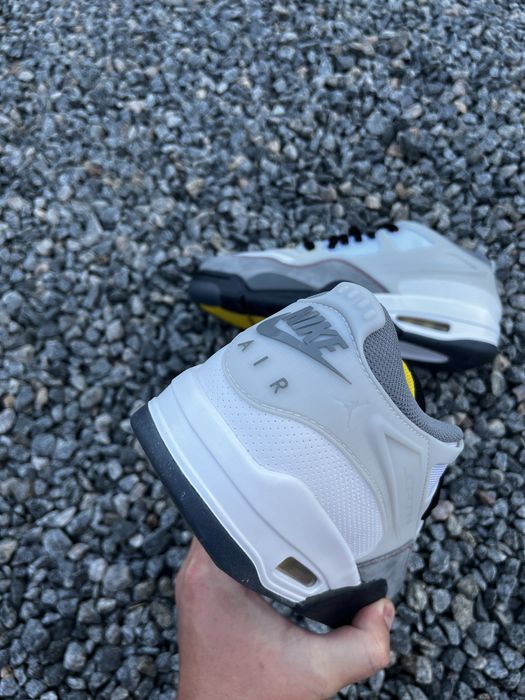 Оригінал Air Jordan 4 RM