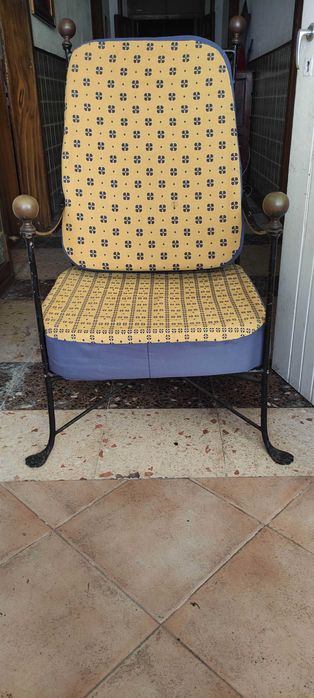 Cadeirão em Ferro Vintage