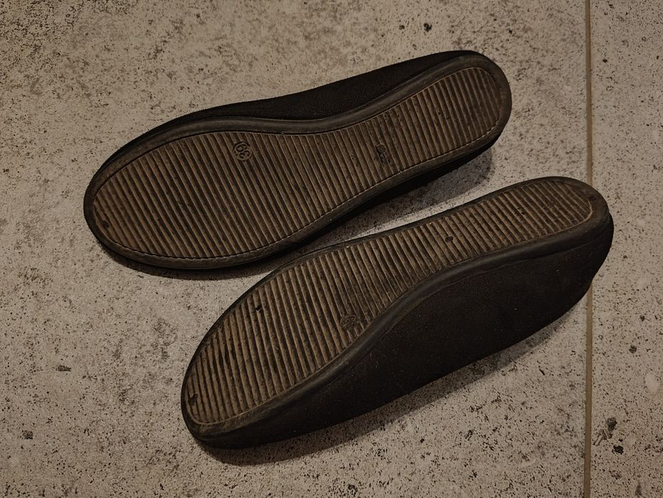 Baleriny czarne zamszowe r.39
