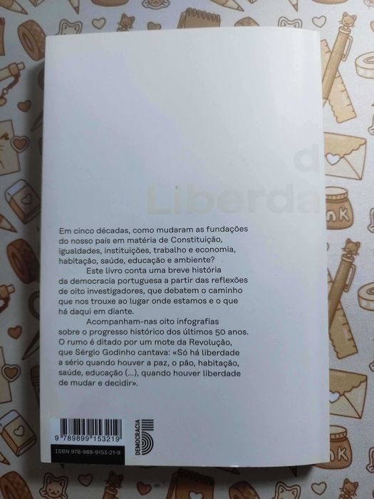 Livro "E Depois da Revolução" - Fundação Francisco Manuel dos Santos