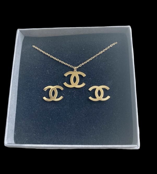 Komplet cc naszyjnik kolczyki logo stal 316L złoto