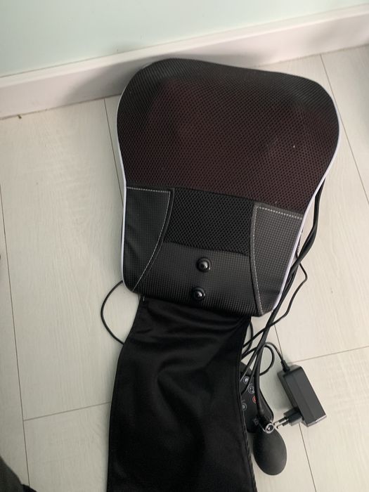 Масажер для спини новий