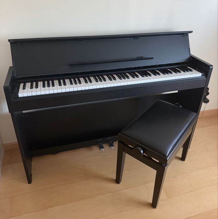 Piano Digital Arius YDP-S34 Yamaha - Preto /  Banco Roland RPB-200BK Comfort c/ regulação altura