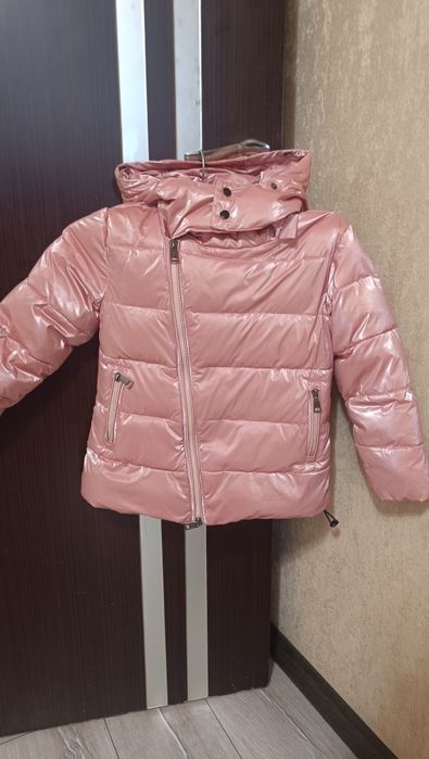 Продам куртку moncler