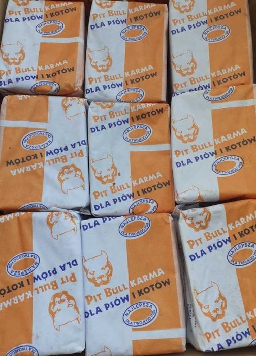 karma dla psa i kota w postaci mięsa mrożonego drobiowe