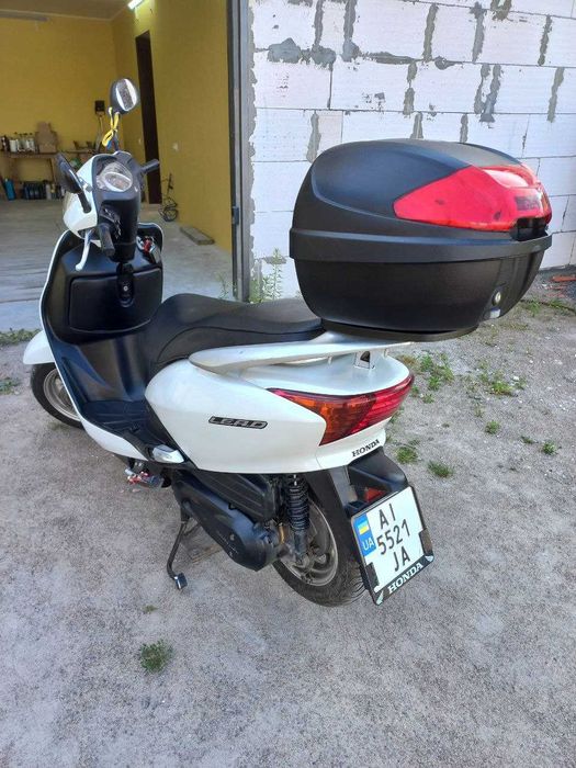 Скутер Honda Lead 110