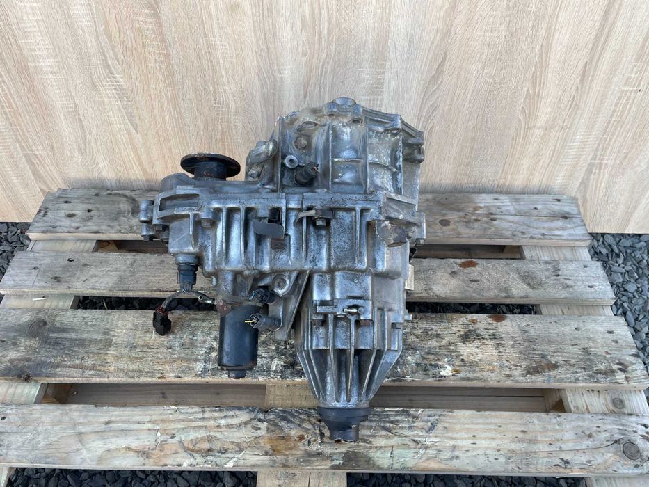 Роздаточна коробка Раздатка Nissan Navara АКПП Pathfinder 2.5 Роздатка