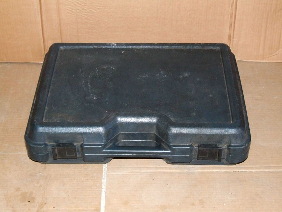 Walizka plastikowa 56 x 43 x 13