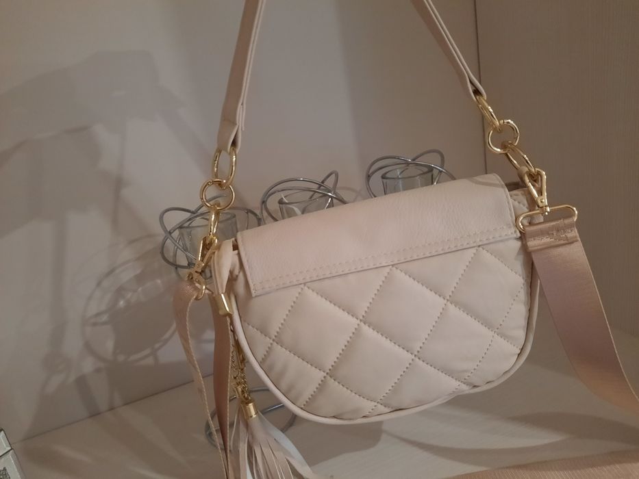 Piękna torebka listonoszka polskiej firmy Laura Biaggi