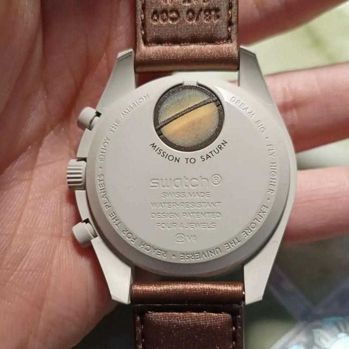 Omega x Swatch Saturn SO33T100 - Nowa Era Dostępna