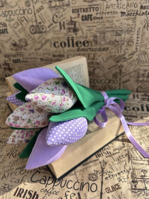 Тюльпани у стилі Тільда