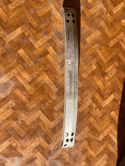 Уселитель бампера NX