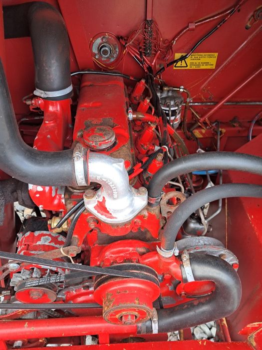 Комбайн Massey Ferguson 330!