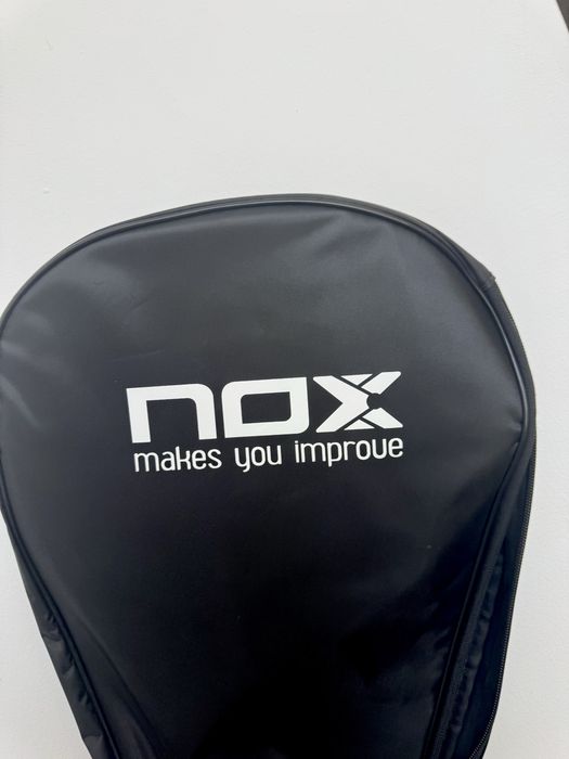 Raquete de Padel NOX AT10 Genius Attack 18K Alum de Agustin Tapia 2025