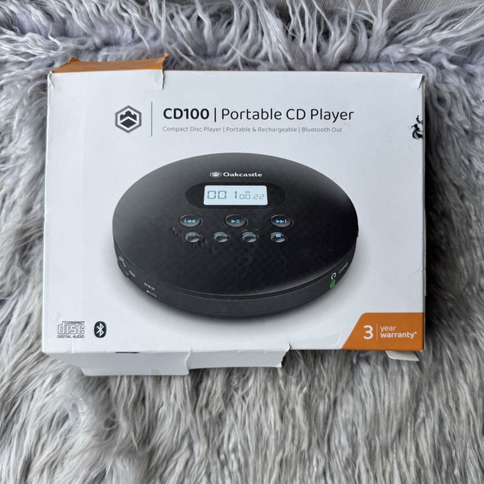 Przenośny odtwarzacz płyt CD100