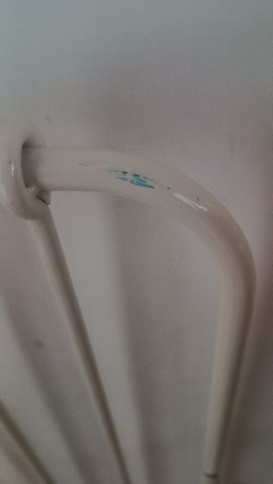 Metalowa rama do łóżka