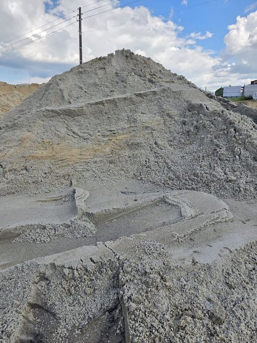 Piasek,ziemia,żwir,kamień,dolomit tłuczeń humus