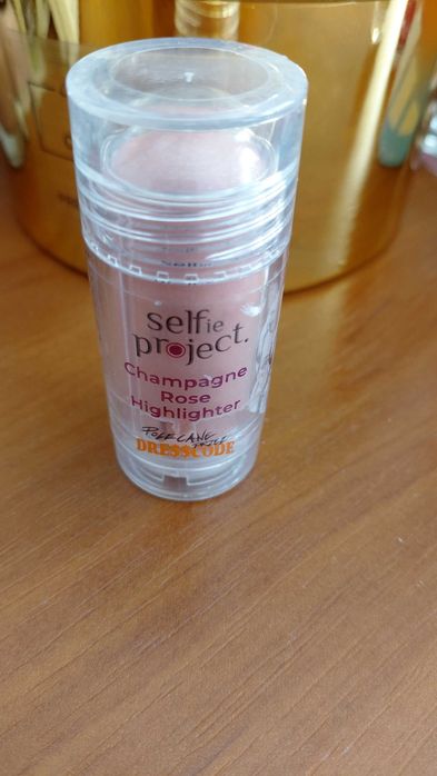 Selfie Project x DRE$$CODE (odcień Champagne Rose)