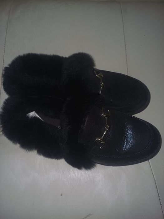 Лофери на дівчинку