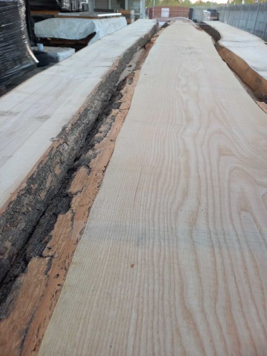 Tarcica jesionowa stolarska po suszarni bardzo ładna