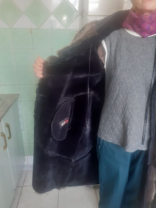 Пальто хутряне  зимове,  розмір S.
