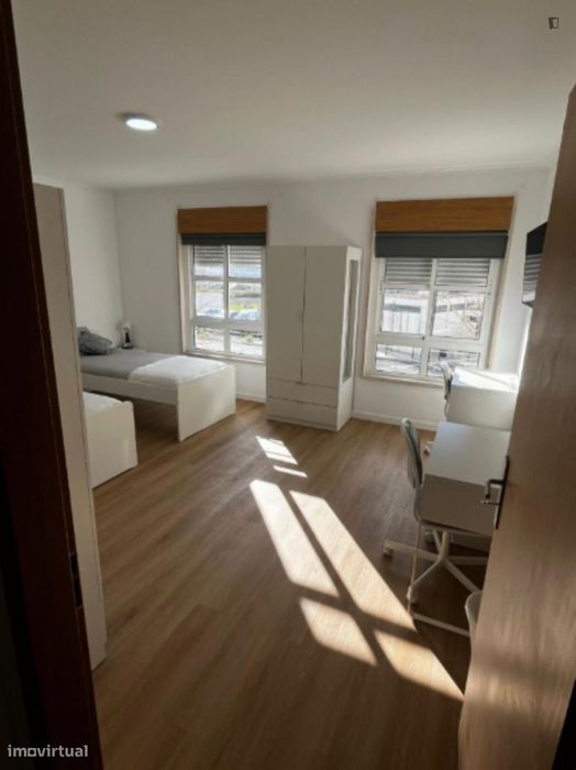 Quarto - localizado em Lumiar Lisbon