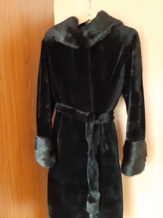 Шуба натуральная мутон с норкой