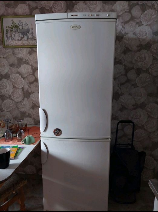 Холодильник Grenje. Б/у