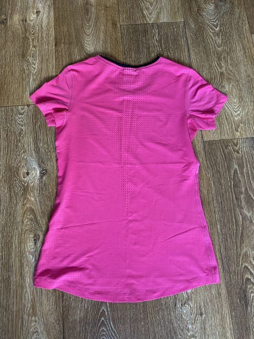 Футболка жіноча для тренувань Nike pro dri fit