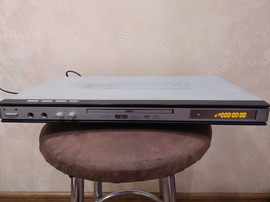 DVD проигрыватель DAEWOO DV700X
