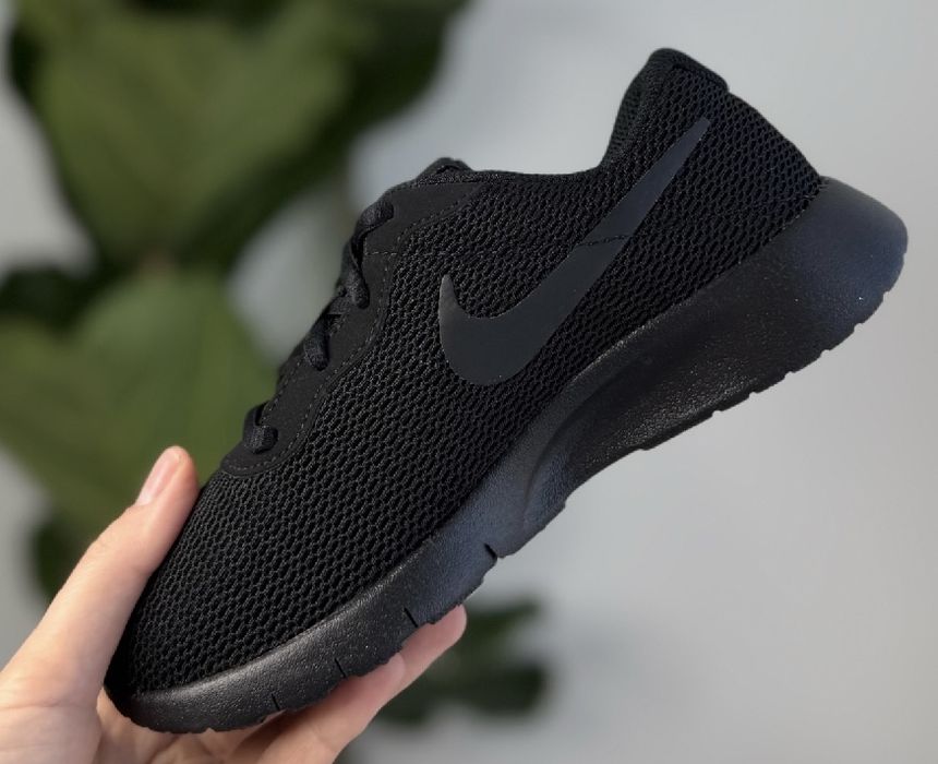 Дитячі кросівки Nike Tanjun розмір 31.5 (19 см)