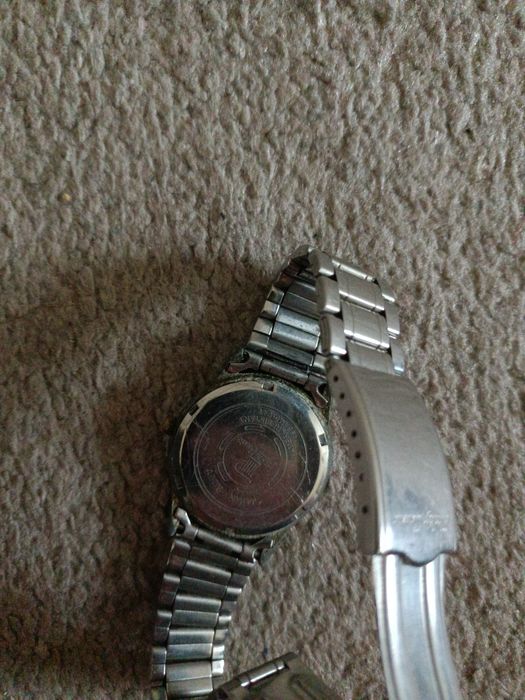 Наручний годинник