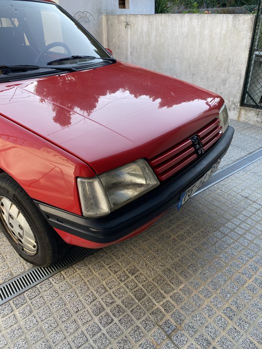 Peugeot 205 XAD_Vermelho