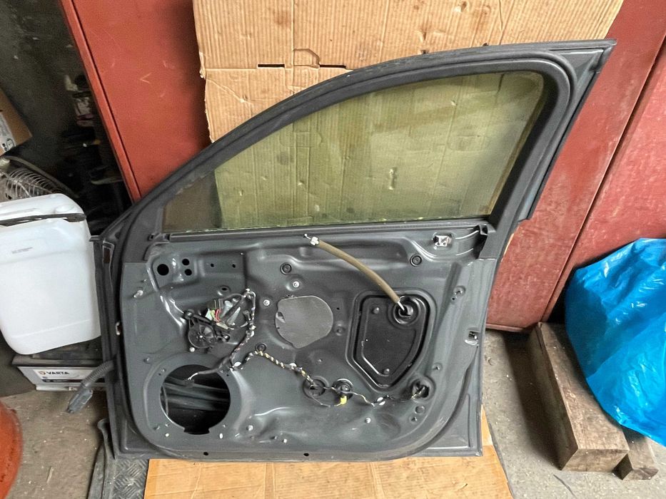 Audi A3 8V5 drzwi prawy przód Sportback