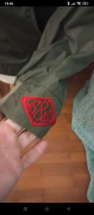 Blusão Levi's tipo bomber corta vento