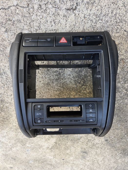 Consola seat leon 1m 2din adaptada.