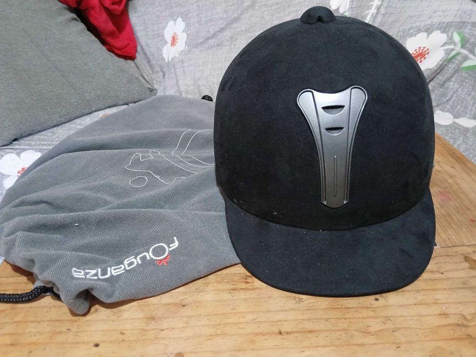 Capacete de hipismo fouganza (novo)