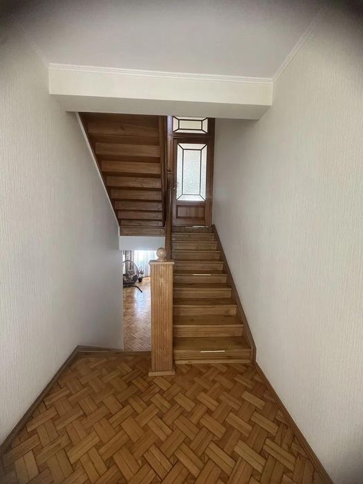 Продам 3-поверховий будинок Петропавлівська Борщагівка VD