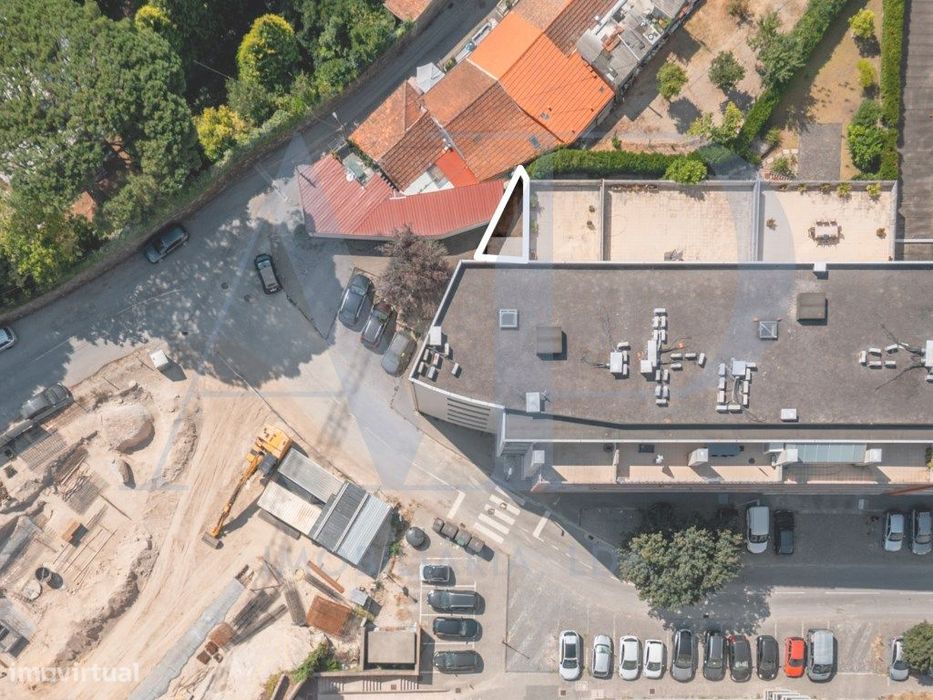 Apartamento T1 com Terraço em Fermentões
