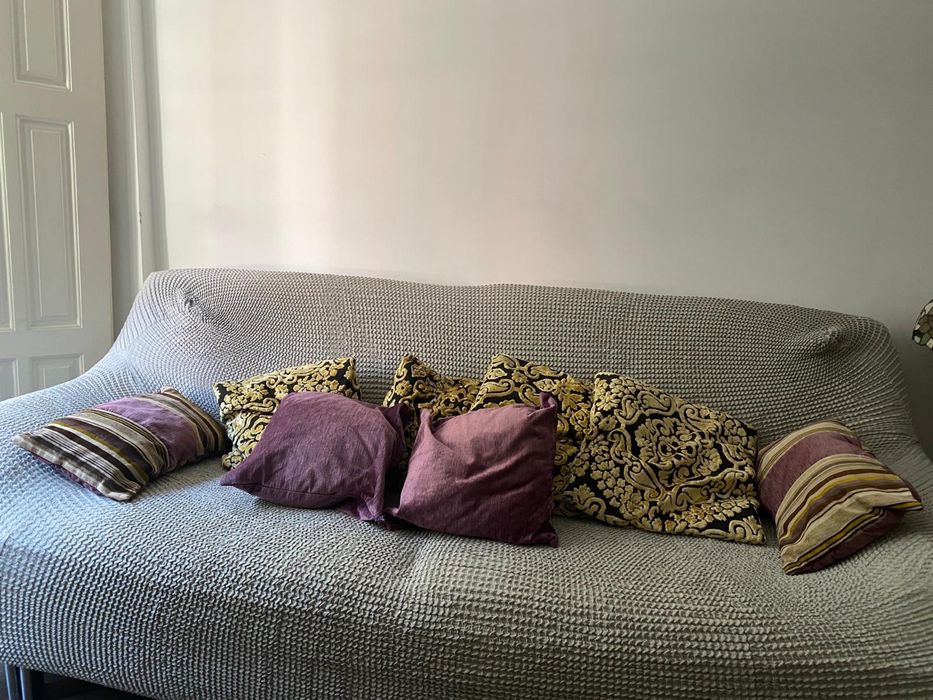 Cadeira Berger com repousa pes e almofadas