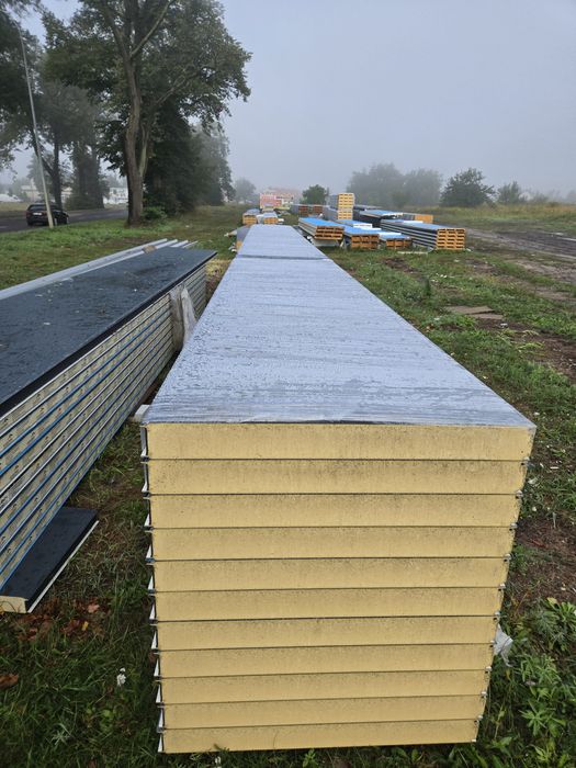 Płyta warstwowa 100mm drewnopodobna 13m NOWA