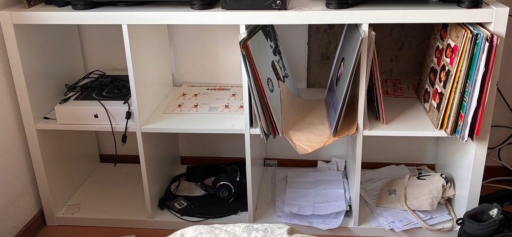 ESTANTE IKEA KALLAX (2 meses de uso) praticamente nova