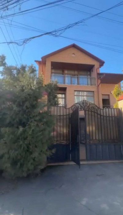 Дом на Тенистой 500м2,  на 5 сотках, закрытый кооператив .