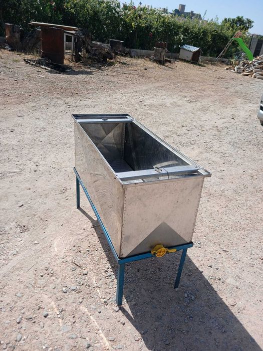 Centrifugador elétrico e Tina, ambos Aço Inox para a extração de mel